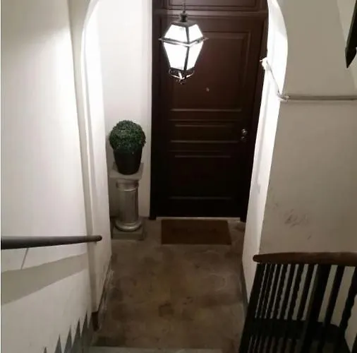 Trastevere Rome's Heart Charming & Cozy Appartamento